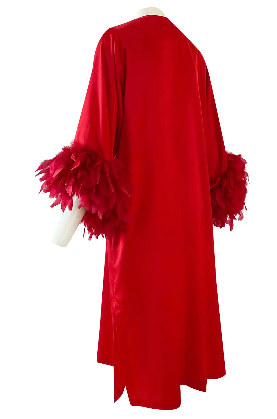 1960s Odette Barsa Loose & Easy Fitting Red Caftan w Wide Red Feather Cuffs
