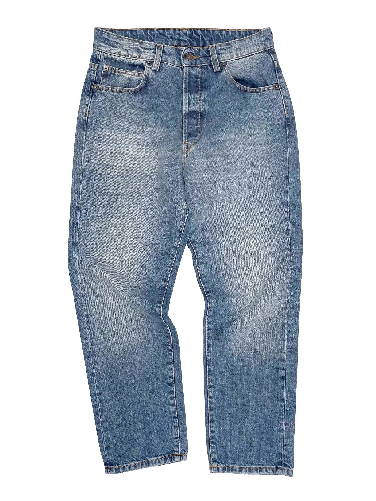 Shorty in Light Worn