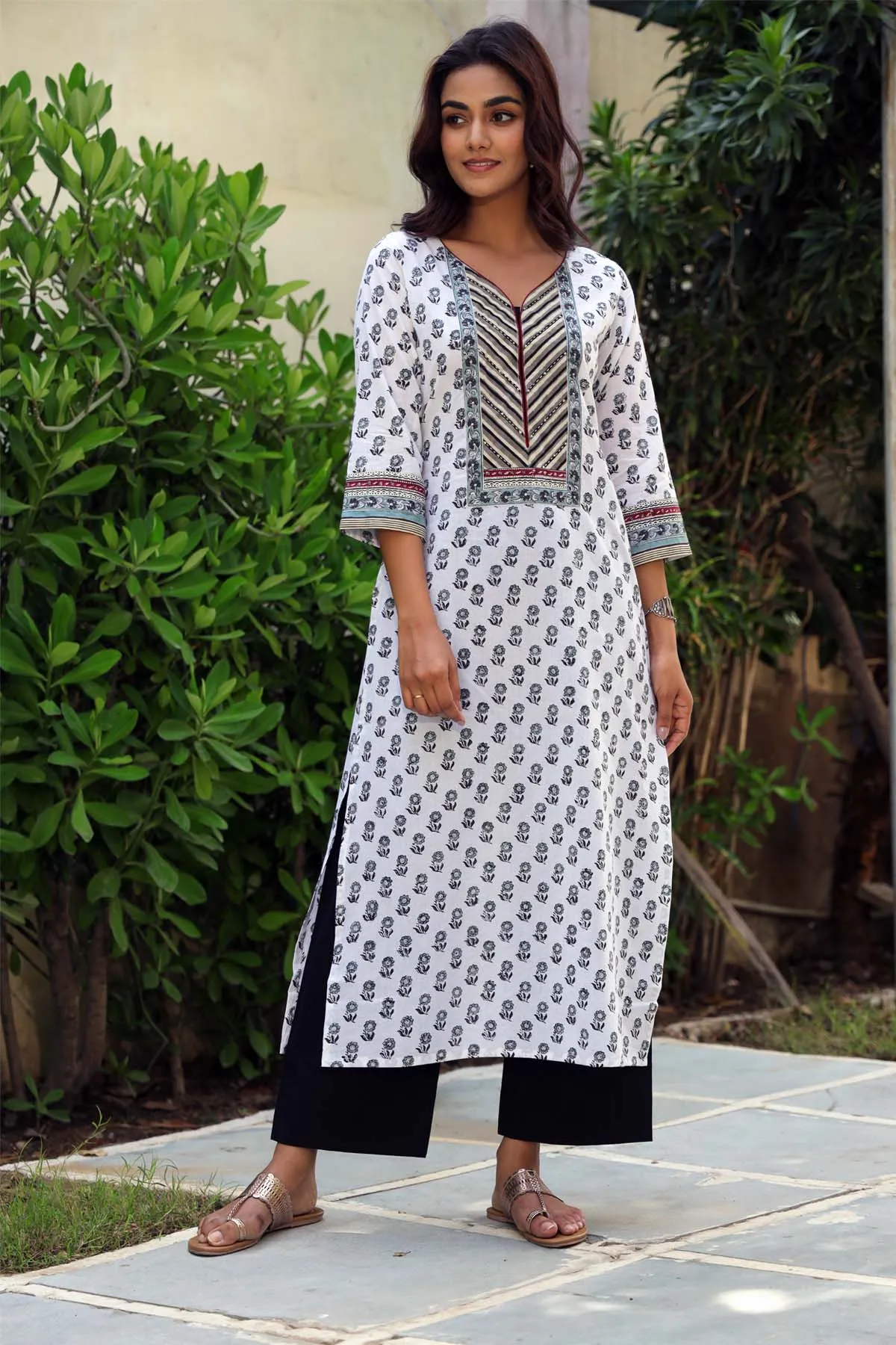 Straight Fit Hand Block Printed Kurta In Black And White Color